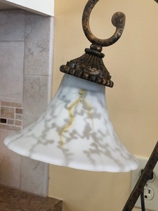 lot 52 image: Ornate Table Lamp