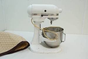 Vintage kitchen aid