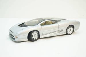 Maisto die cast collectible car