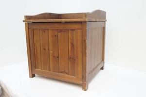 Storage box