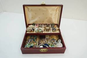 Jewelry box, jewelry