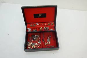 Tie clasps