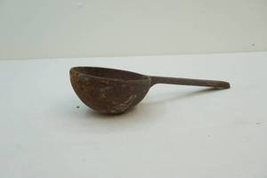 Lead melt ladle