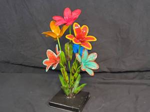 New Recycled Metal Garden Art Flowers