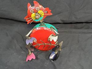 New Recycled Metal Garden Art Bobblehead Spring Neck Cat with Fish