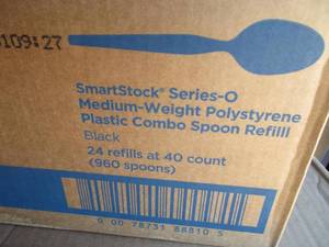 lot 131 image: Dixie Plastic Spoons
