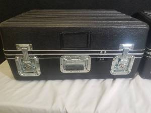 lot 5 image: Professional Grade Platt Rolling Hard Cases C