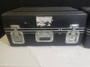 lot 4 image: Professional Grade Platt Rolling Hard Cases  B