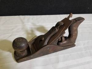 lot 25 image: Antique Metal Hand Plane