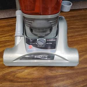 lot 122 image: Hoover EmPower Widepath Vacuum