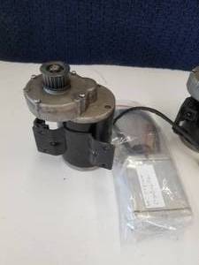 lot 93 image: AMCC Electric Motors with Controllers