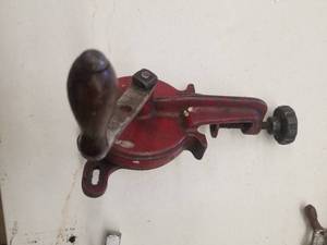 lot 128 image: Vintage Hand Grinder by Modern Grinder Mfg. Co.