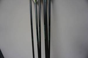 lot 16 image: 6  - Easton Carbon Storm Arrows