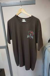 lot 57 image: Buck Wear Deer Hunting Themed T Shirt