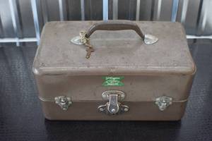 JC Higgins Tackle Box