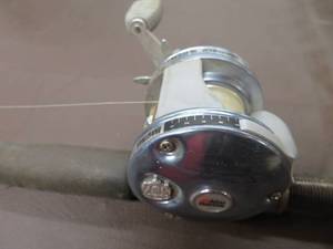 lot 1 image: ABU GARCIA CONOLON 300 ROD  ABU GARCIA AMBASSADEUR 5600C4