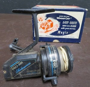 lot 27 image: SHAKESPEARE PRO-AM SERIES 2020 PLUS A VINTAGE SHAKESPEARE BOX
