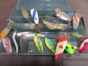 lot 35 image: VINTAGE DAREDEVILS.