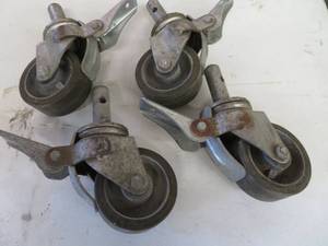 lot 92 image: SWIVEL LOCKING WHEELS FOR SCAFFOL