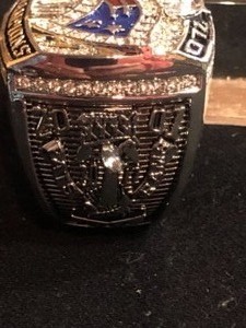 lot 32 image: New England Patriots Tom Brady 2001 Championship Replica Ring