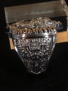 lot 35 image: New England Patriots Tom Brady 2004 Championship Replica Ring