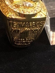 lot 63 image: San Francisco 49ers Jerry Rice 1988 Championship Replica Ring