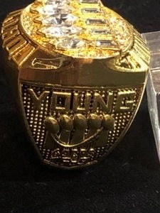 lot 65 image: San Francisco 49ers Steve Young 1994 Championship Replica Ring