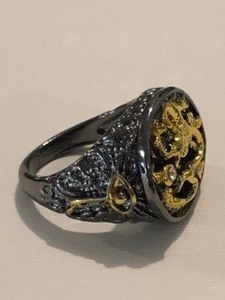 lot 102 image: Dragon Ring