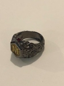 lot 117 image: Ring