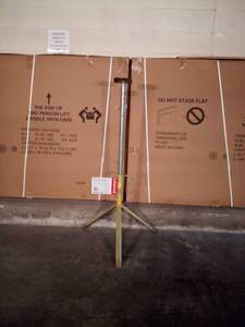 lot 13 image: Heavy Duty Adjustable Steel Stand