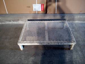 lot 16 image: 36 x 24 x 8.5 Heavy Duty Steel Standing Platform