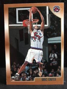 lot 4 image: Vince Carter 1999 Topps RC