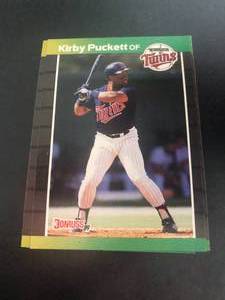 lot 101 image: 40 Kirby Puckett 1989 Donruss