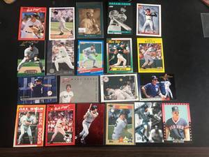 lot 106 image: 20 Different Wade Boggs Cards
