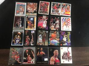 lot 116 image: 20 Different Scottie Pippen Cards