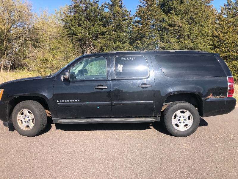 2007 Chevrolet Suburban 1500 LS - 4X4