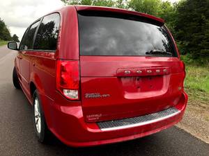 2013 Dodge Grand Caravan SXT - 2 OWNER