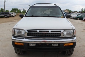 1996 Nissan Pathfinder SE 4x4