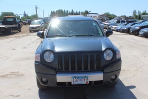 lot 7807 image: 2008 Jeep Compass Limited 4x4