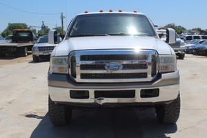 lot 7812 image: 2006 Ford F250 Super Duty King Ranch Crew Cab 4x4