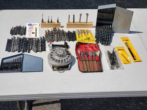 lot 22 image: Large Assorted Drill Bits Lot