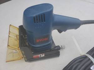 lot 30 image: Ryobi Detail Biscuit Joiner Model DBJ 50