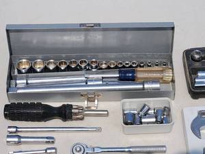 lot 42 image: Assorted 38 & 14 & 12 Socket Set
