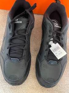 lot 86 image: Nike Air Monarch IV Mens Shoes (NEW)