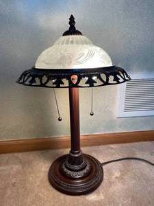 lot 91 image: Metal Dual Light Table Lamp With Glass Shade