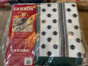 lot 94 image: 3 Cannon Brand Full  Twin Sized New Blankets