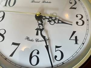 lot 105 image: Daniel Dakota Radio Controlled Battery Operated Wall Clock