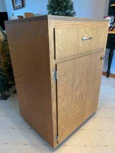 lot 109 image: Wooden Rolling Kitchen Storage Piece