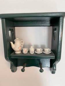 lot 110 image: Heart Themed Wall Mount Shelf With Tea Cup Decor