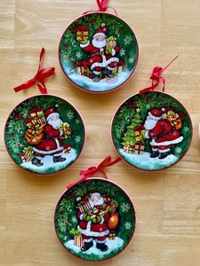 lot 162 image: Small Decorative Plates